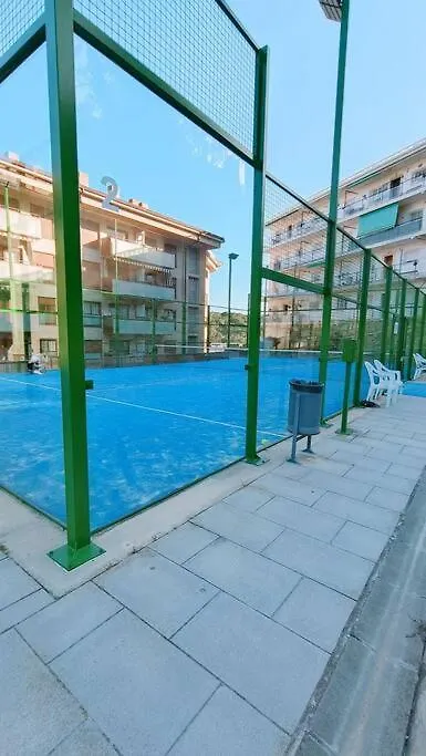 リョレート・デ・マルApartamento La Brisa Para 4, Con Piscina Y Parkingアパートメント 0*, リョレート・デ・マル スペイン