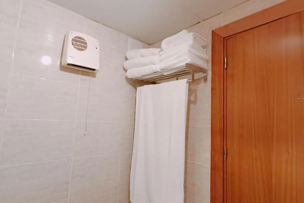 アパート リョレート・デ・マルApartamento La Brisa Para 4, Con Piscina Y Parkingアパートメント スペイン
